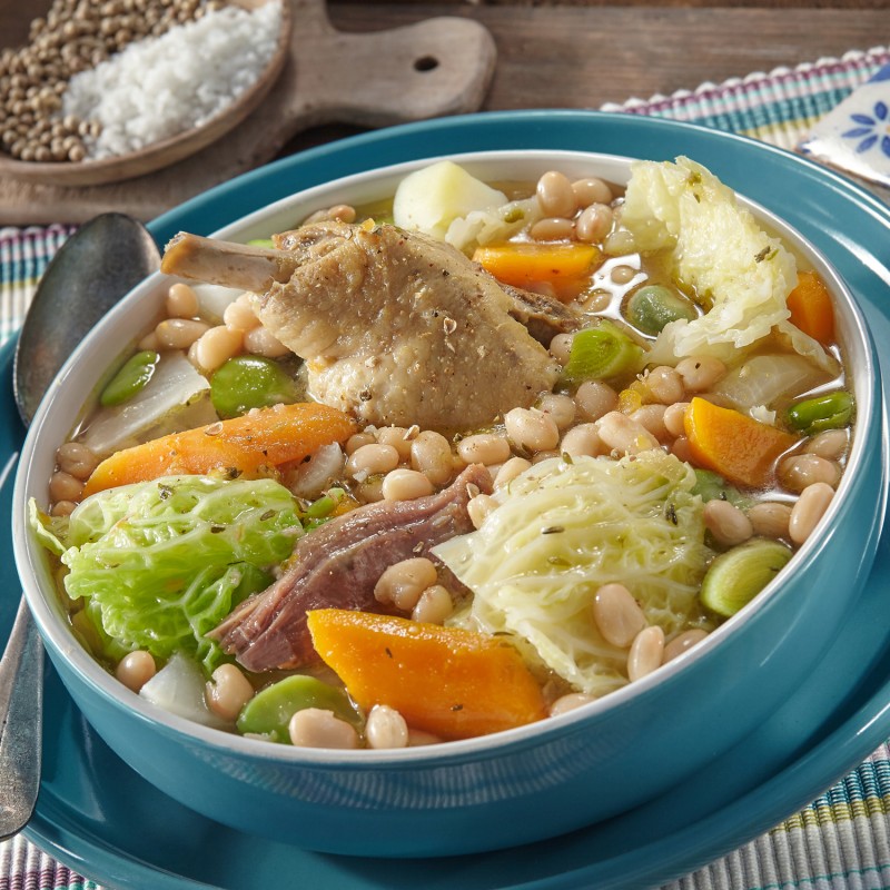garbure-soupe-traditionnelle-du-sud-ouest.jpg